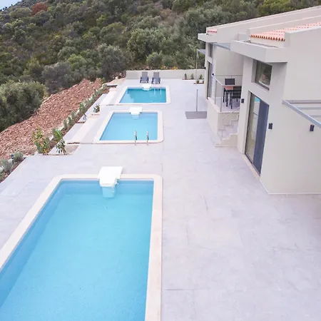 Ammouso Sun Apartment